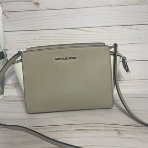 Micheal Kors cross body